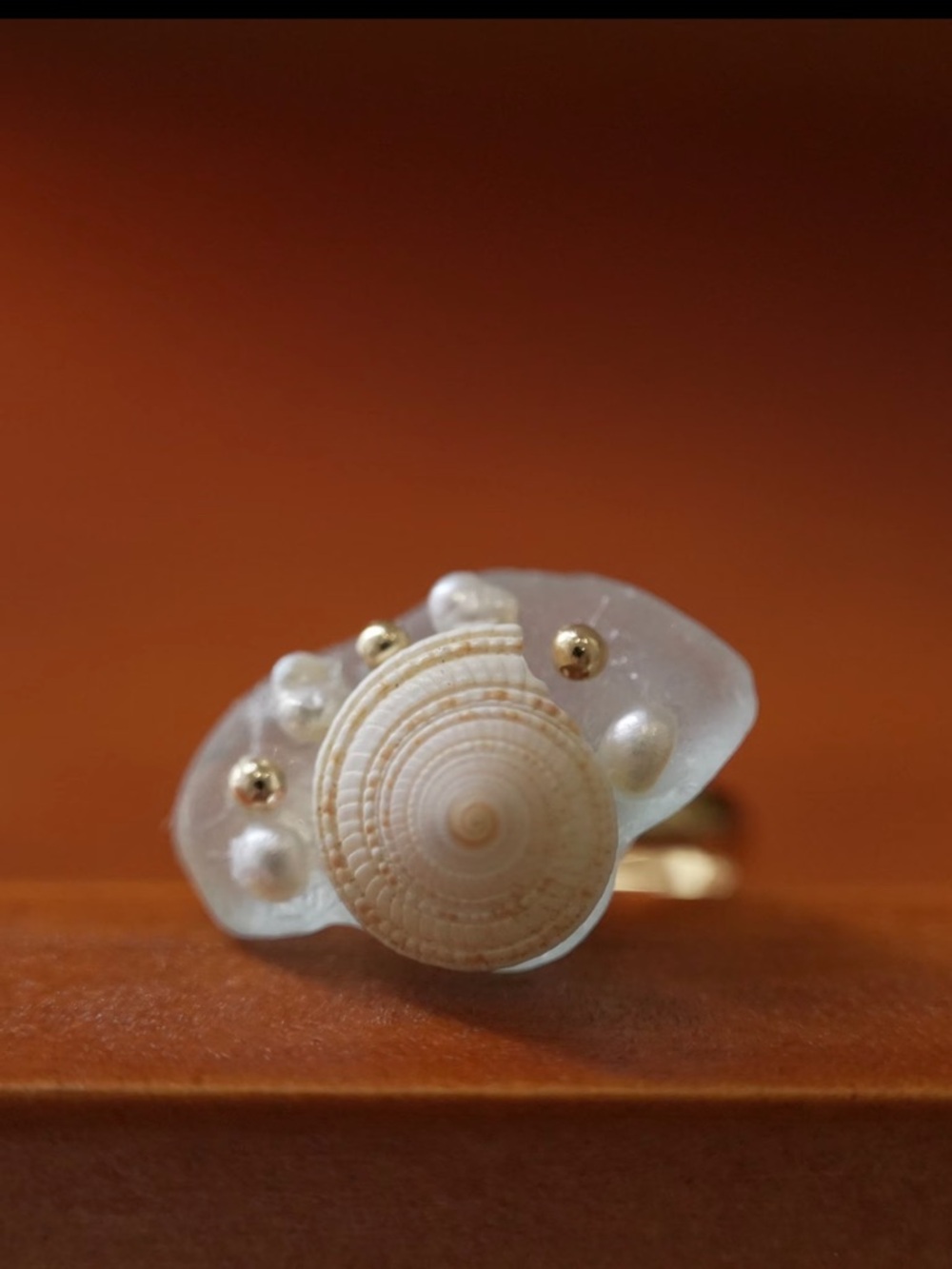 Handcrafted Sea Shell & Pearl Accent Ring - Cream/Gold